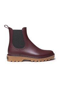 Botín Chelsea de goma en color burdeos con paneles laterales elásticos negros y suela texturizada en color beige. Cuenta con una lengüeta para facilitar su uso.