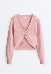 Pull court côtelé rose à manches longues avec un décolleté en V profond et un nœud torsadé à l'avant.