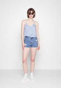 PIECES Tall PCNYA SLIP - Top - placid blue/white