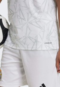 adidas Performance REAL MADRID PRE-MATCH KIDS - Vereinsmannschaften - white clear grey