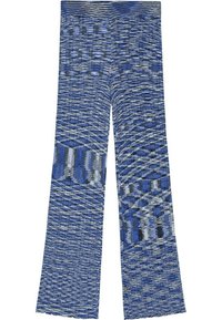 Blauwe, patternde broek van een gestructureerde brei-stof, met een uitlopende vorm en een brede tailleband. Bevat verschillende tinten blauw en grijs.