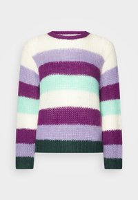 Maglione lavorato a maglia con ampie righe orizzontali in bianco, menta, viola chiaro, viola scuro e verde scuro. Collo rotondo, maniche lunghe.