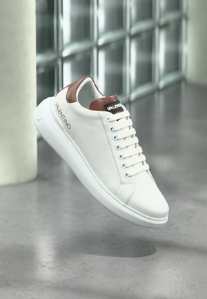 JUMP - Tenisky - white/brown