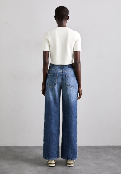 sandro FIRE - Τζιν χαλαρής εφαρμογής - bleu jean clair