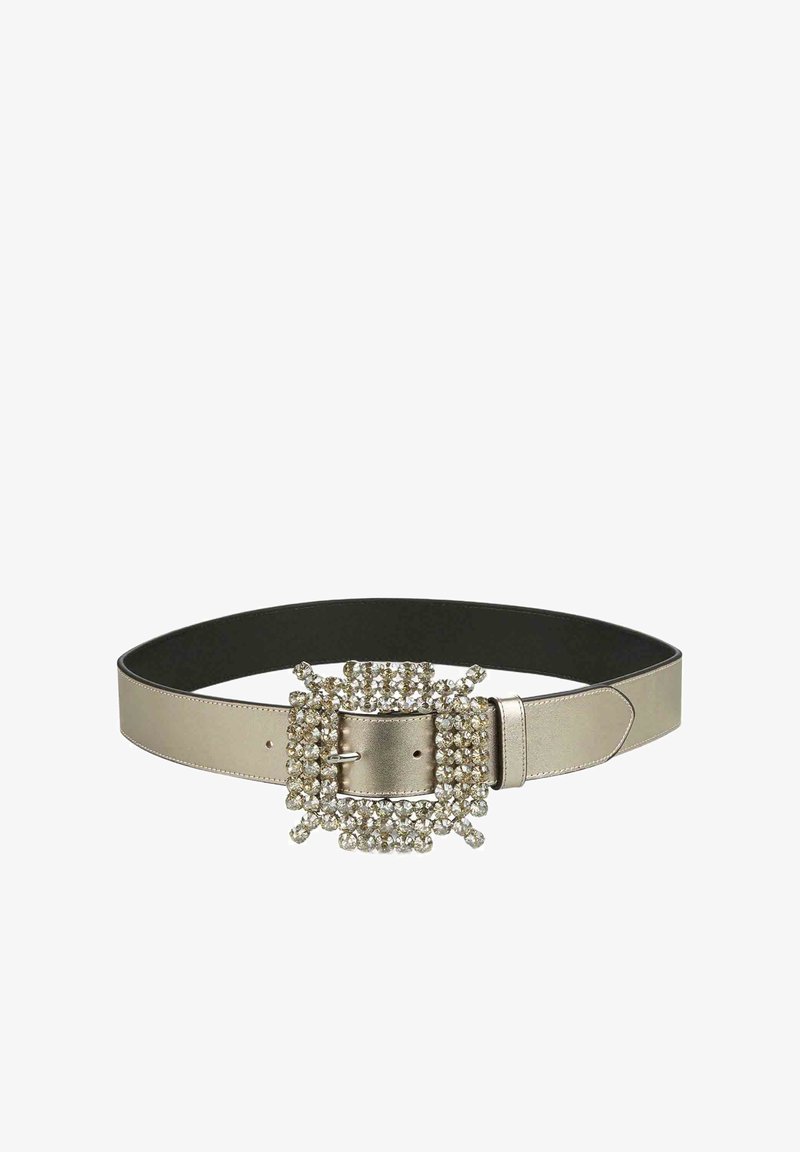 Centură metalică cu un suport larg negru și o cataramă argintie mare, embellizată, cu pietre strass dispuse într-un model floral.