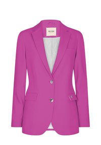 Fuchsiový blazer vyrobený z hladkého materiálu, s klopovým límcem, dvěma předními kapsami a stříbrnými knoflíky; podšívka má jemný vzor.