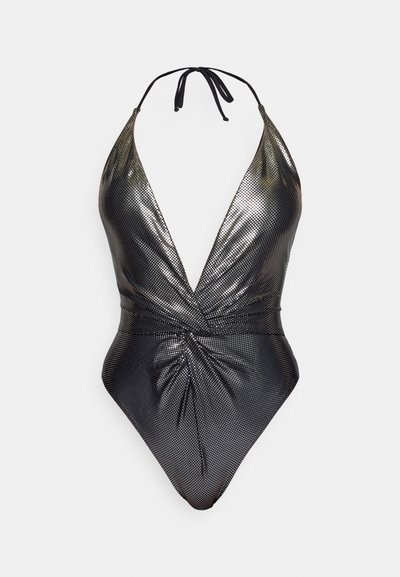Maiô metálico preto de uma peça única, com um decote em V profundo, alças halter e detalhes franzidos na cintura. Material em malha texturizada.