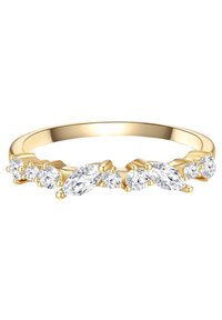 Guldring med en vågig ringband prytt med flera klara ädelstenar i oval och rund form, med en slät och polerad yta.