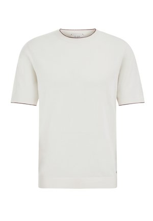 Bílý svetr s krátkými rukávy a kulatým výstřihem s jemným hnědým lemováním na límci a okrajích rukávů, pohled zepředu.