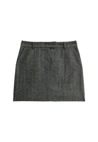 Grijze visgraat rok met een aansluitende taille, twee voorzakken en een vlakke voorkant. Gemaakt van gestructureerde stof.