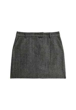 Falda gris en espiga con cintura ajustada, dos bolsillos frontales y un diseño frontal liso. Fabricada en tejido texturizado.
