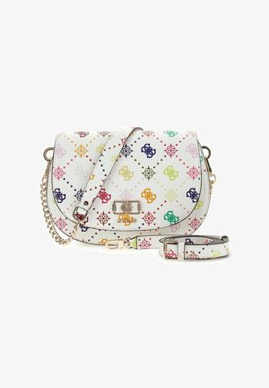 Weiße Umhängetasche mit mehrfarbigen Logos und Rautenmuster, goldfarbene Kette und Verschluss sowie verstellbarer, abnehmbarer Trageriemen.