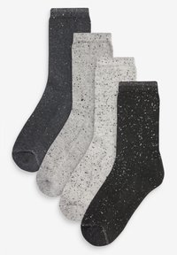 Ensemble de quatre paires de chaussettes côtelées en gris foncé, gris clair et noir, avec un motif tacheté. Matériau doux avec une forme de chaussette standard.