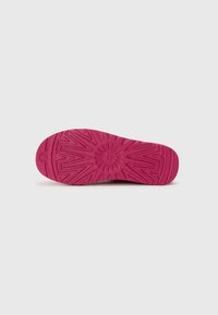 UGG CLASSIC ULTRA MINI - Klasiski puszābaki - dark peony