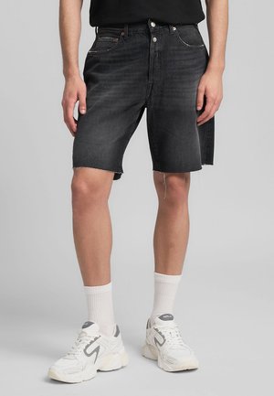 REPLAY X MARTIN GARRIX M9Z1 SHORT SHORTS - Denim shorts - black denim