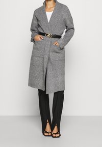 Vero Moda Petite Kardigan - grey