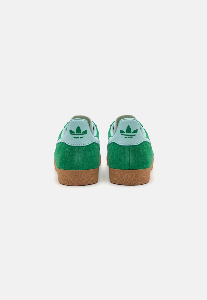 adidas Originals GAZELLE W - Trainers - green/semi flash aqua/gold  metallic/green - Zalando
