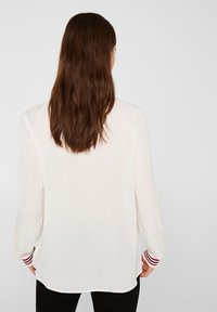 Esprit Sweter