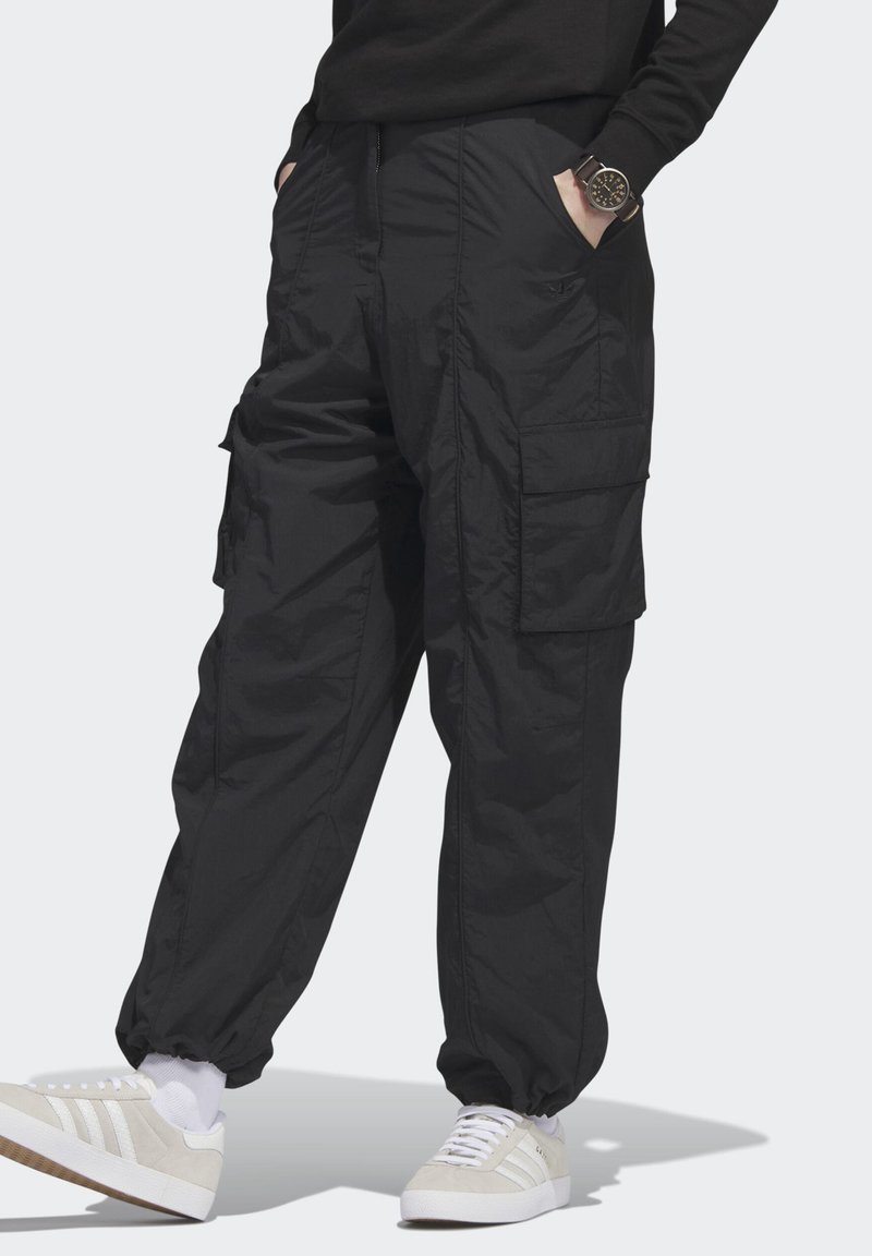 adidas Originals PREMIUM ESSENTIALS - Reisitaskuhousut - black/musta ...
