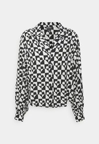 Chemise noire et blanche boutonnée avec un motif cœur et à carreaux, manches longues et poignets élastiqués. Le tissu semble léger et lisse.