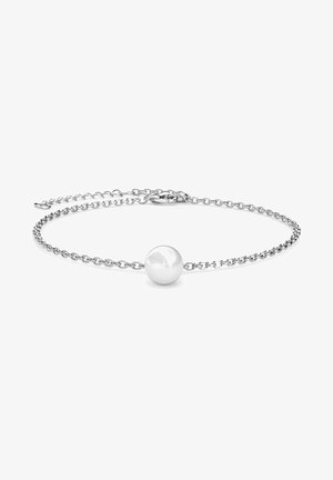Bracciale in chain d'argento con una singola perla bianca rotonda al centro, superficie liscia e finitura lucida, con chiusura a moschettone.