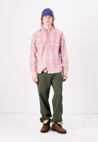 GAP STANDARD  - Ing - pink madras