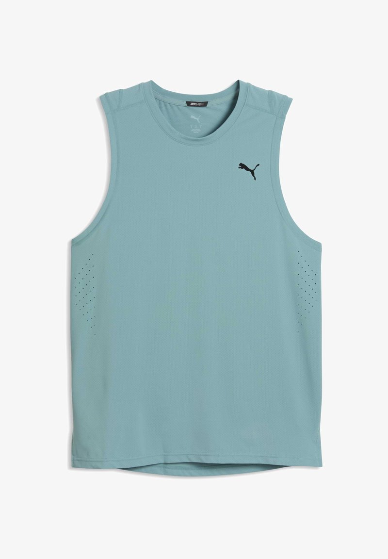 Débardeur de sport sans manches bleu clair en tissu respirant, avec un logo Puma noir et une texture perforée sur les côtés.