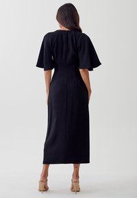 TUSSAH ABIGAIL MIDI - Denné šaty - black