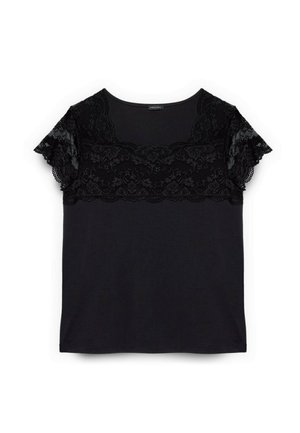Top negro de manga corta con panel de encaje floral en el pecho y las mangas, escote redondo y silueta ajustada.
