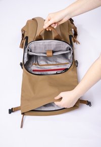 Aunts & Uncles TOKIO - Tagesrucksack - tapir