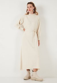 LELA REGULAR FIT - Haljina s naramenicama - cream