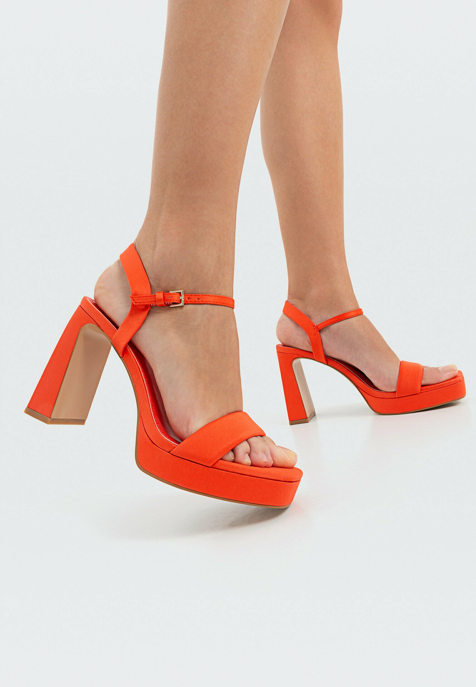 Stradivarius MIT ABSATZ UND PLATEAU - Sandali con tacco - orange/arancione  - Zalando.it