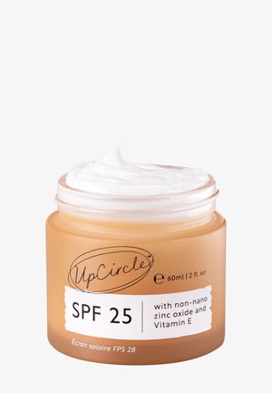 UpCircle SPF25 SUNSCREEN WITH RASPBERRY SEED OIL - Ansiktsolja