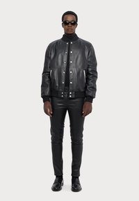 STUDIO ID LIAM TROUSER - Lederhose - black