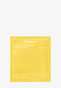 Gul emballage til en ansigtssmask med etiketten "Radiant Vita Niacinamide Real Deep Mask," der har hvid tekst og et rent design.