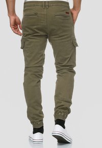 INDICODE JEANS AUGUST - Cargo hlače - army