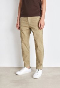 BOSS Tygbyxor - brown