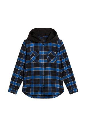 Blå og sort ternet langærmet skjorte med trykknapper, brystlommer og fastsat sort hætte.