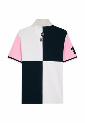 Chemise de rugby à manches courtes avec motif à damier noir et blanc, manches roses, col gris et texte "XV France" avec logo coq sur la poitrine.