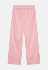 Selectat, candy pink