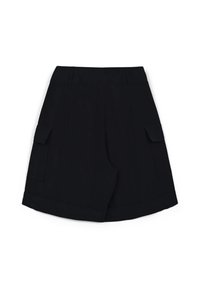Shorts cargo noirs à coupe droite, dotés de deux poches latérales et d'un ourlet replié. Fabriqués en tissu durable, texture lisse.
