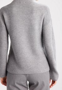 KIOMI Strickpullover - mottled grey