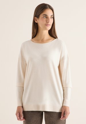 - Sweter