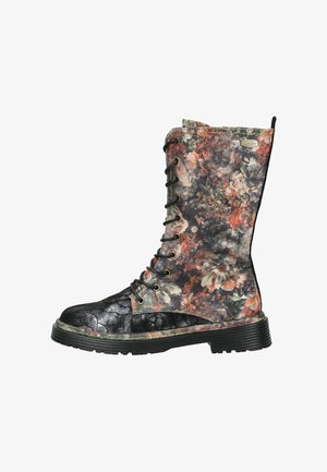 Hoher Schnürstiefel mit mehrfarbigem Blumenstoff-Obermaterial und schwarzer strukturierter Spitze und Sohle.