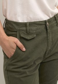 Cream Pantalon classique - dark green