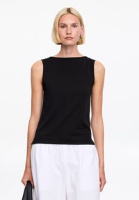 Valittu, black