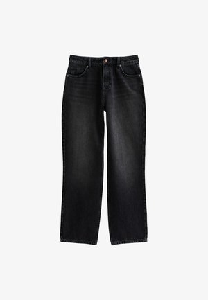 Schwarze gerade geschnittene Jeans aus Denim mit frontalen Taschen, Gürtelschlaufen und Knopfverschluss, flach auf einem weißen Hintergrund ausgelegt.