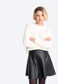 Rich & Royal MIT CREW-NECK - Neule - pearl white