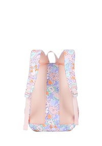 Zaino con un design floreale in tonalità pastello, dotato di schienale in rete, spallacci regolabili e tessuto decorato con accenti arancioni, rosa e verdi.