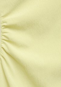 PULL&BEAR ASYMMETRIC - MIDI - Fodralklänning - yellow